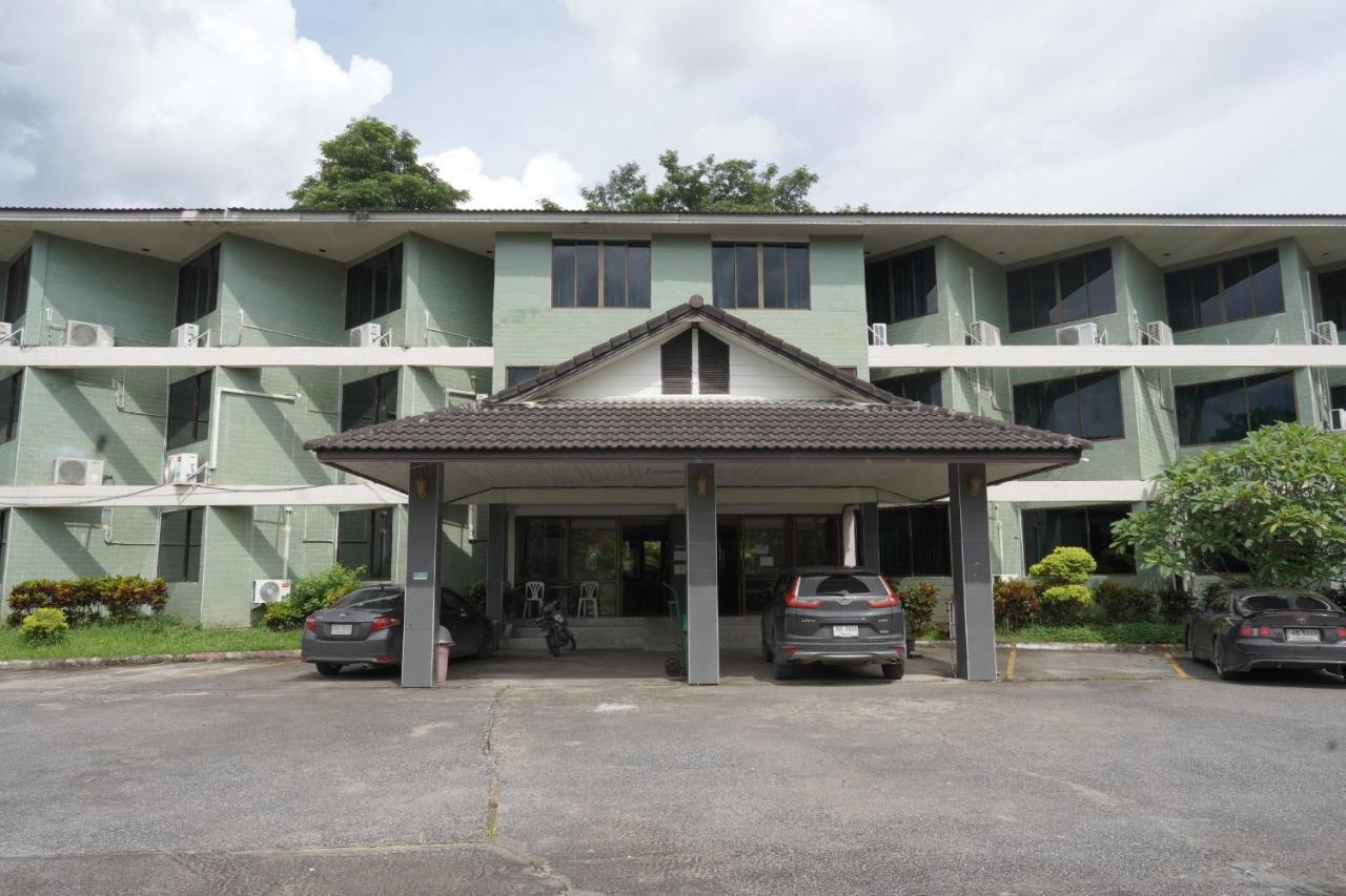 Sport Inn Chiang Rai Exterior photo